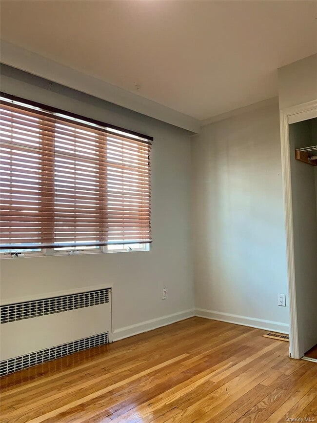 Building Photo - 336 Scranton Ave