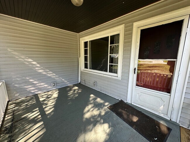 Building Photo - 1922 W Washington- Single Family Home