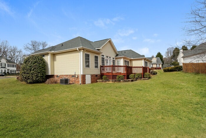 Building Photo - 2 Capstone Ct