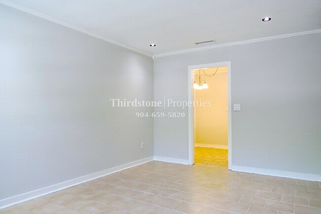 Building Photo - 2853 Lydia St