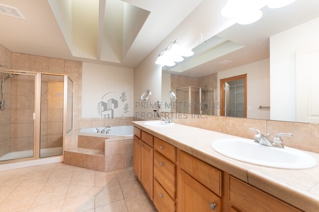 Building Photo - 20322 10th Ave W