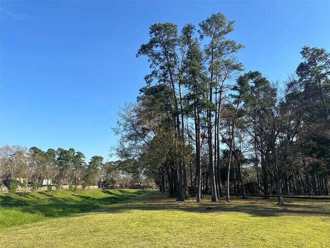 Building Photo - 15126 Forest Lodge Dr