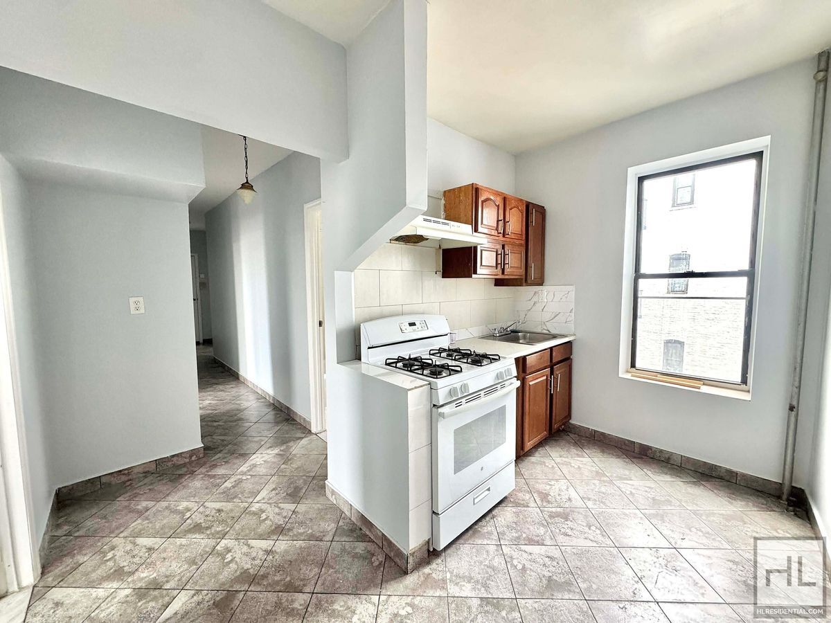 Building Photo - BAY 22 STREET