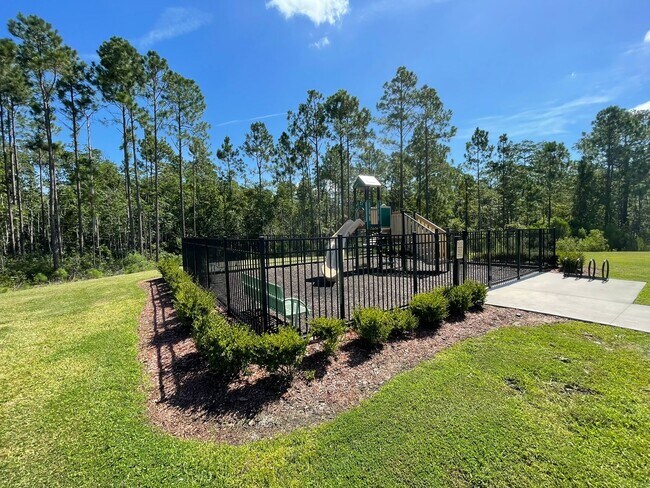 Building Photo - 4 Bedroom 2.5 Bathroom home located in Preserves at LPGA