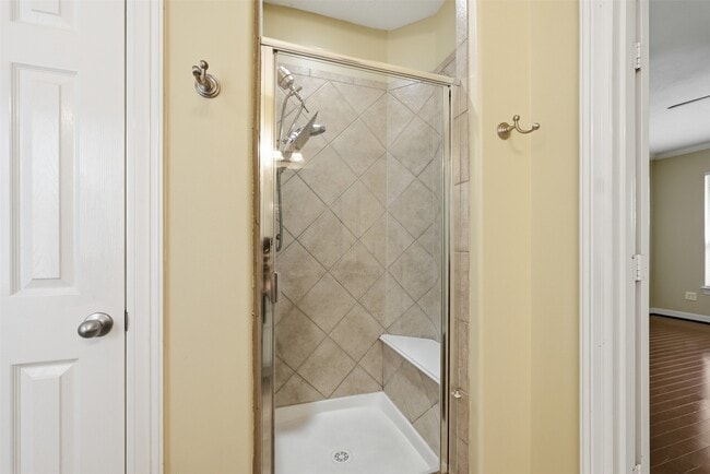 Building Photo - 25203 Oak Villa Dr