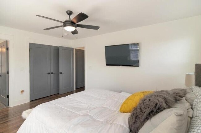 Building Photo - 3203 Anderson Pl