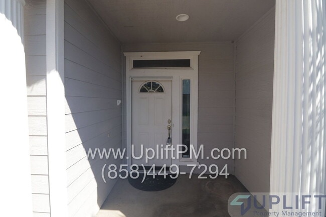 Building Photo - 22845 Vista Ramona Rd