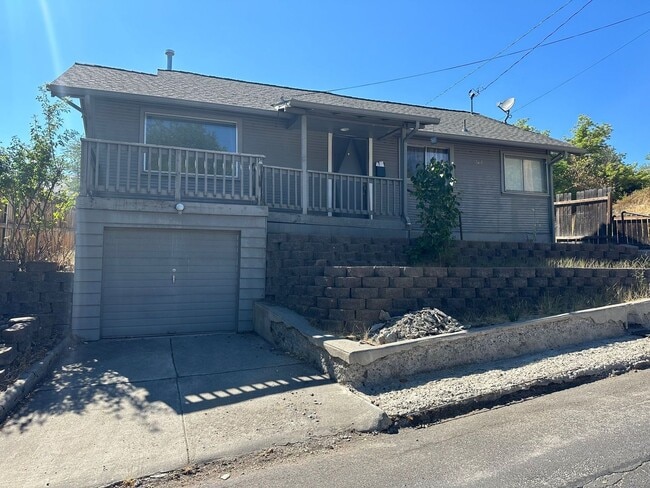 Primary Photo - 1528 Wilford Ave