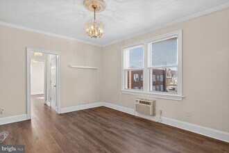 Building Photo - 1820 Swann St NW