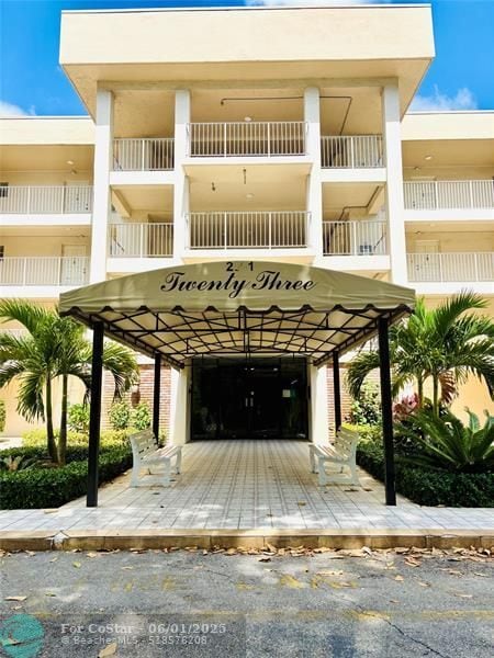 Building Photo - 2601 S Course Dr