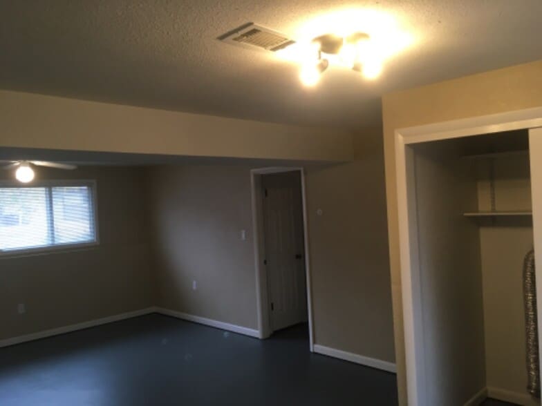Building Photo - 4500 Crystal Ave