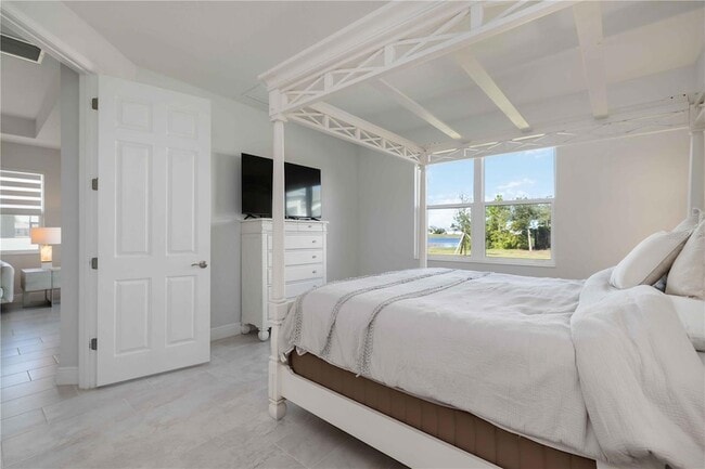 Building Photo - 223 O'keeffe Cir