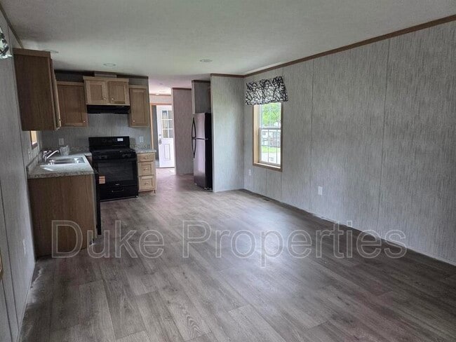 Building Photo - 410 Donegal Dr