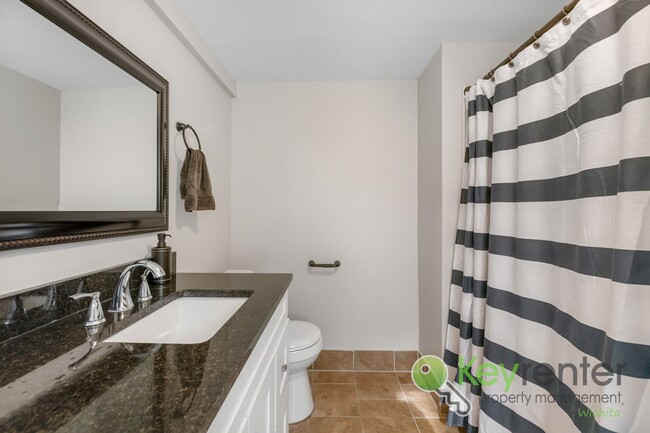 Building Photo - Delano District | Renovated 3 Bedroom 3 Ba...