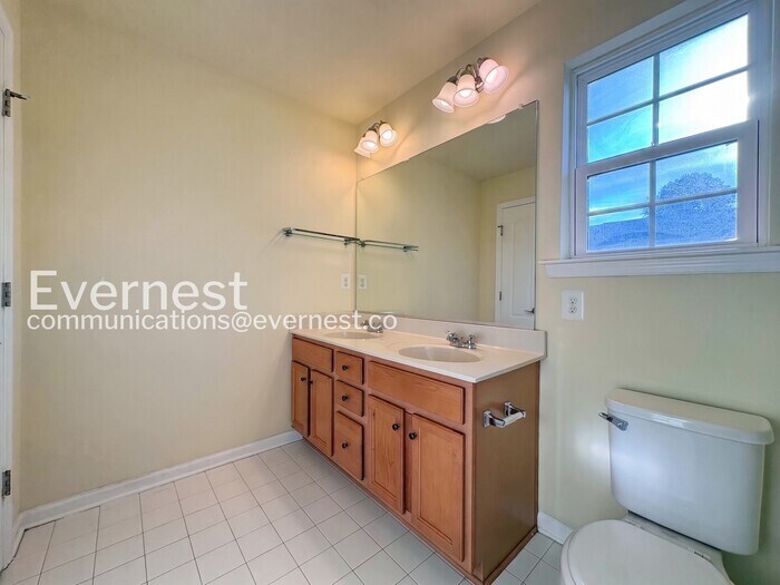 Building Photo - 6137 Hanlon St