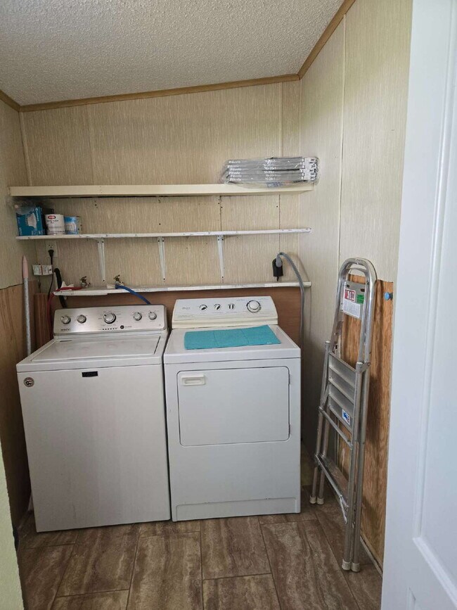 Building Photo - "Charming 3-Bed, 2-Bath Mobile Home Retrea...