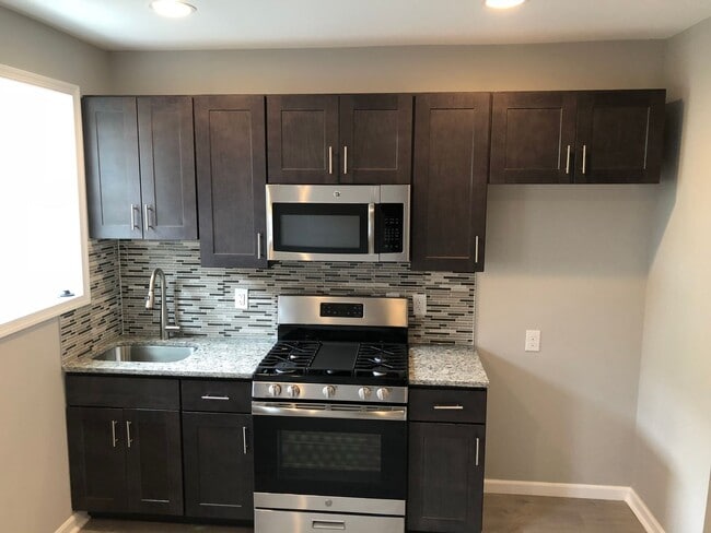 Building Photo - 1637 S Marston St