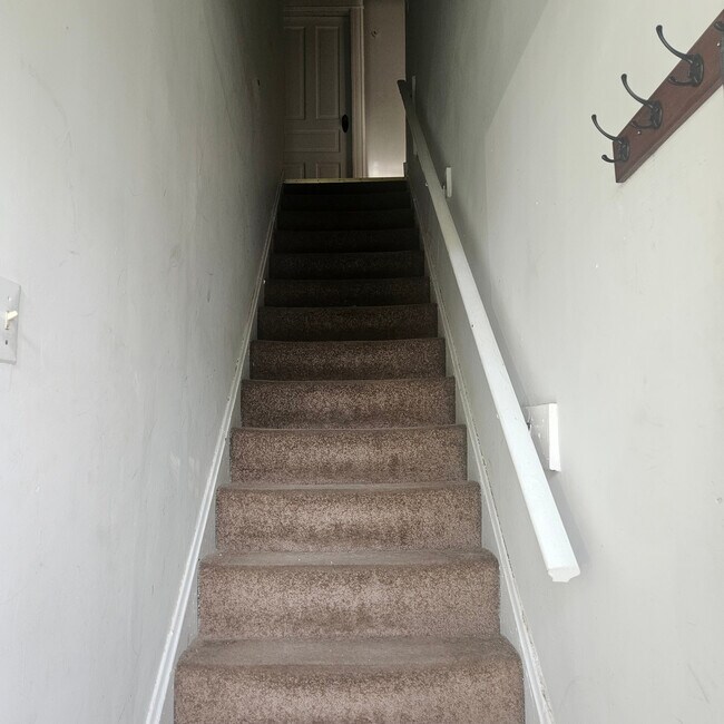Entry Stairs - 4209 34th Ave