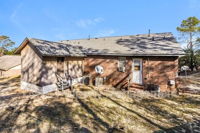 Building Photo - 2828 Lumpkin Rd