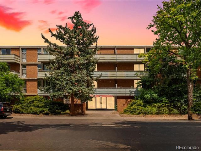 Building Photo - 2500 S York St