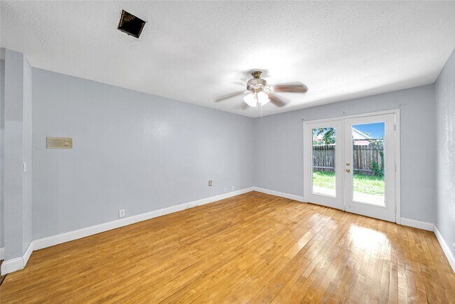 Building Photo - 13014 Skymeadow Dr