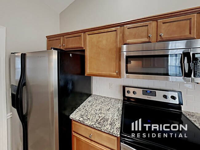 Building Photo - 4586 Woodway Dr
