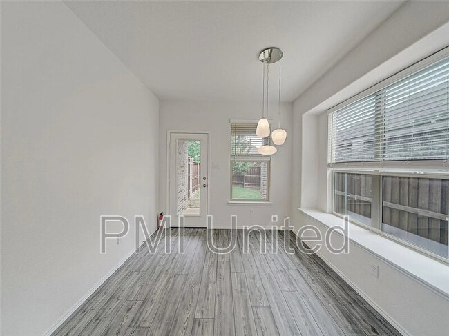 Building Photo - 2321 Larimar Dr