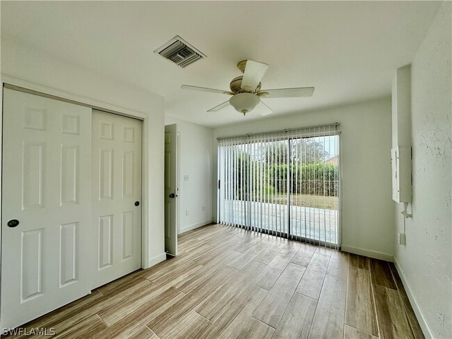 Building Photo - 4241 Tarpon Ave