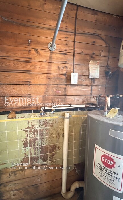 Building Photo - 200 Woodward Dr