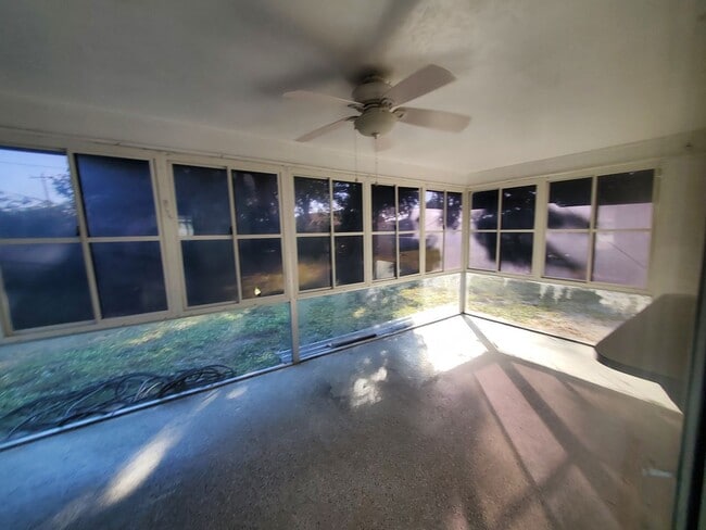 Building Photo - 1436 SE 33rd Terrace