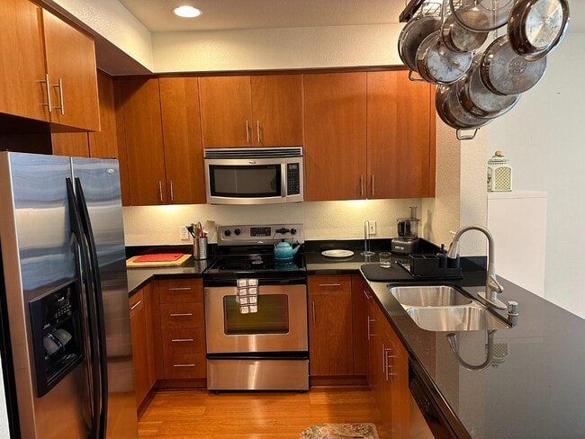 Building Photo - 116 S 1st St