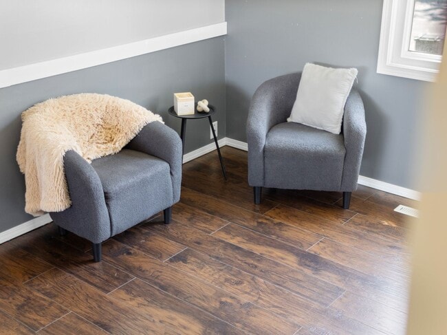 Building Photo - Spacious 4-Bedroom Pet-Friendly Home in North Spokane