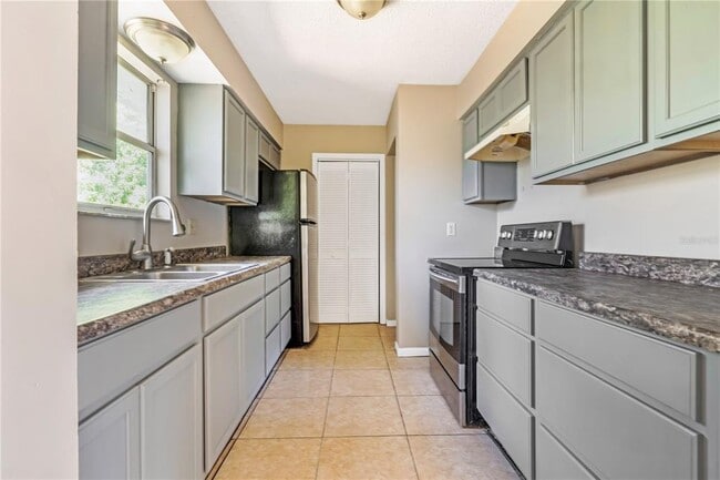 Building Photo - 953 Beau Ct