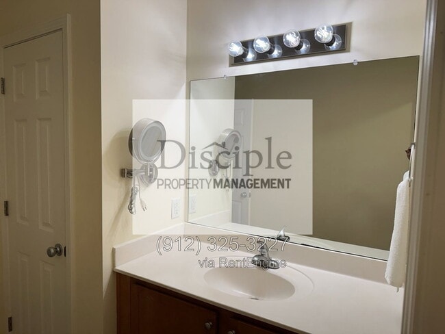 Building Photo - 169 Regency Cir