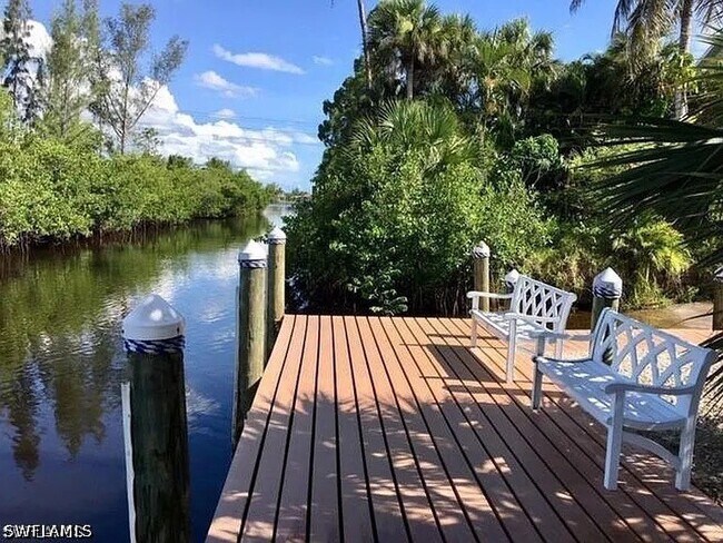 Building Photo - 6104 Waterway Bay Dr