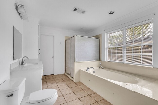Building Photo - 8745 Kimberly Dr