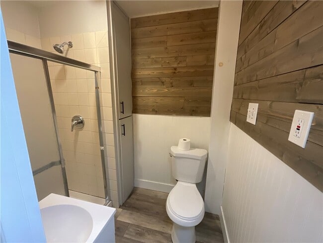 Building Photo - 109 Hamilton St