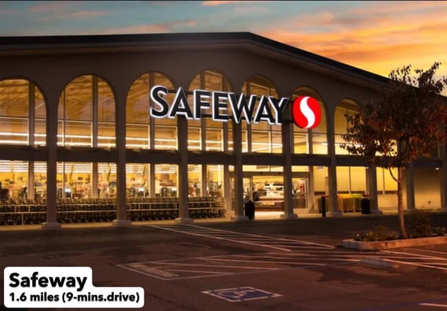 Building Photo - 1275 E University Dr