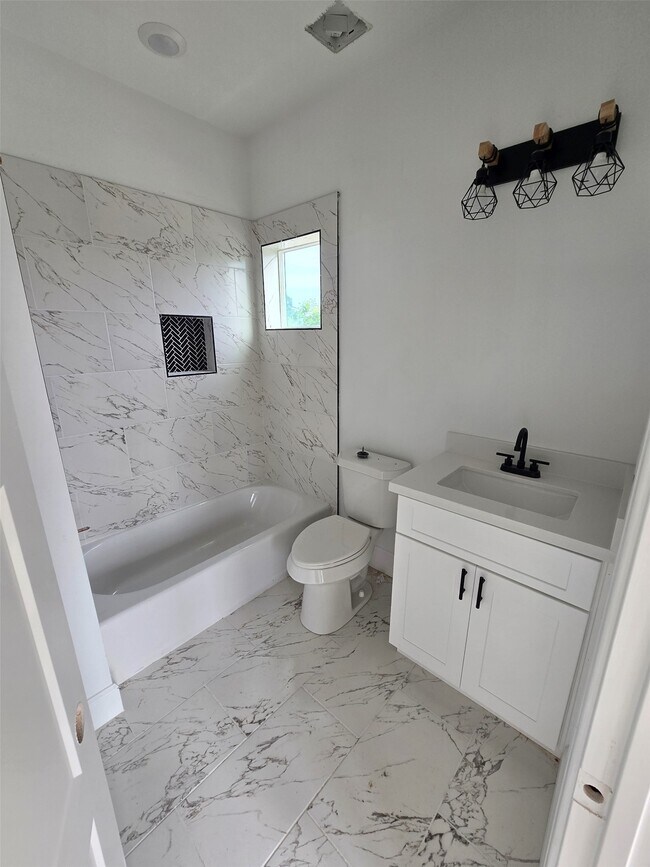 Building Photo - 4562 Teton St