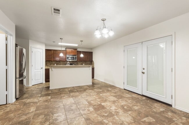 Building Photo - 207 Black Walnut Ct