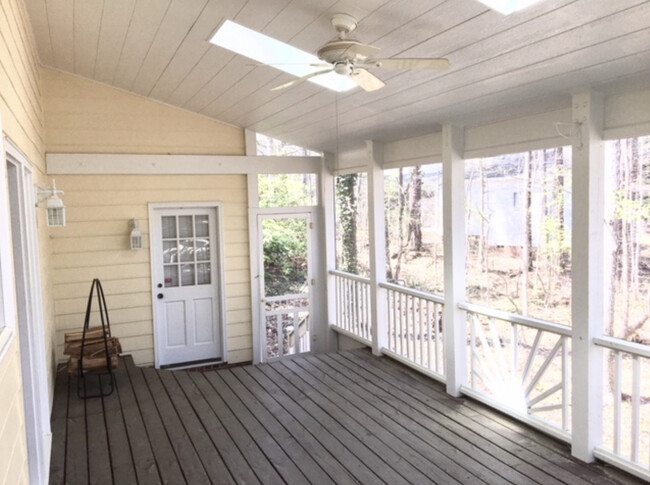 Building Photo - 4108 Landfall Ct