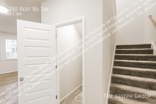 Building Photo - 4350 Reef Rd SW