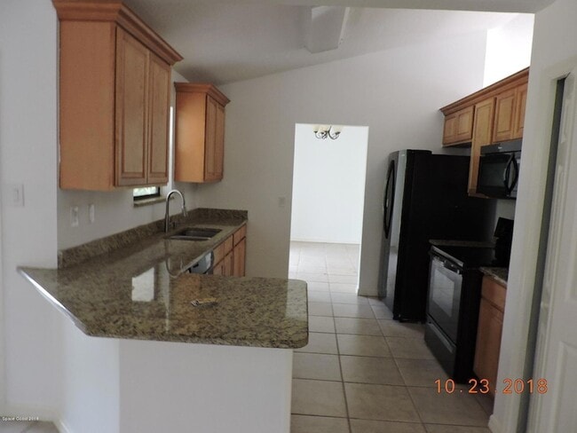 Building Photo - 2195 Ladner Rd NE