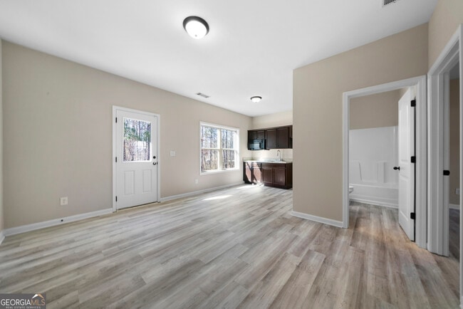 Building Photo - 147 Jackson Farms Dr