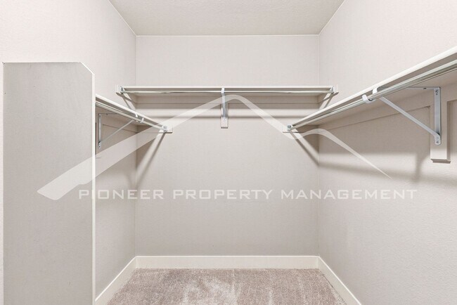 Building Photo - 16137 E Elk Pl