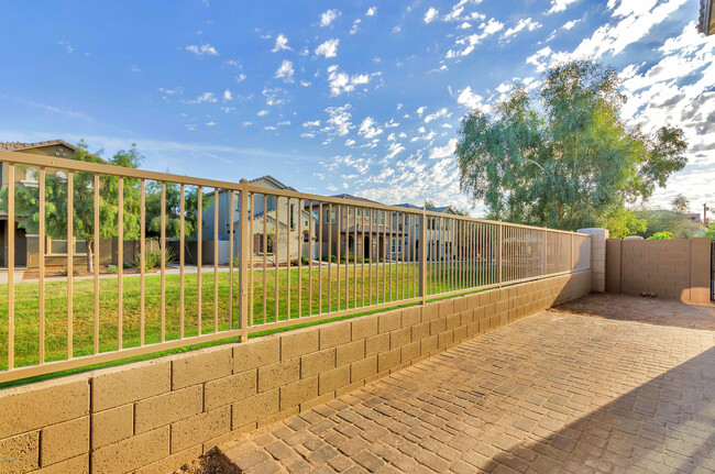 Building Photo - 3336 W Hayduk Rd