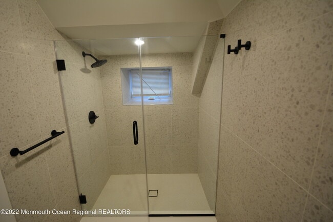 Building Photo - 703 S Edgemere Dr