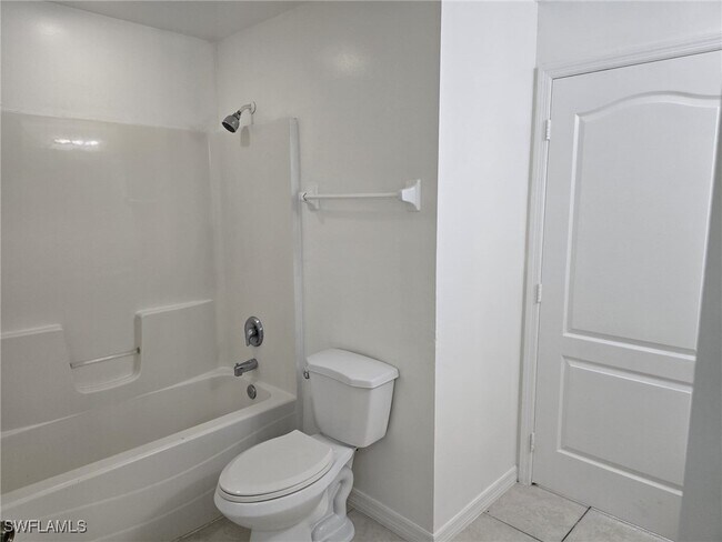 Building Photo - 4325 Garden Blvd