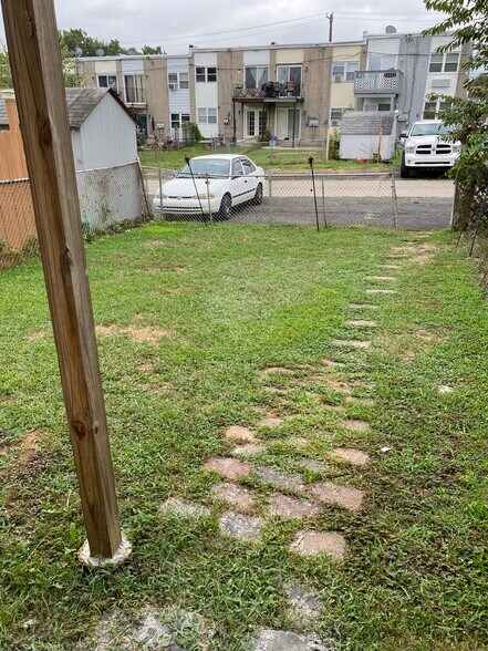 Private backyard - 3416 Ashfield Ln