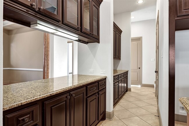 Building Photo - 6223 Duke Trail Ln